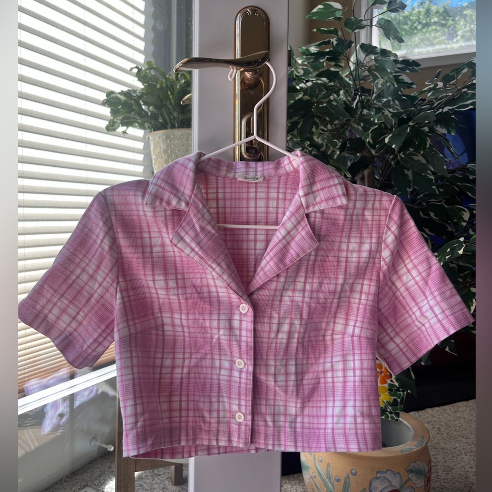 Brandy Melville Vivian Top Pink Gingham